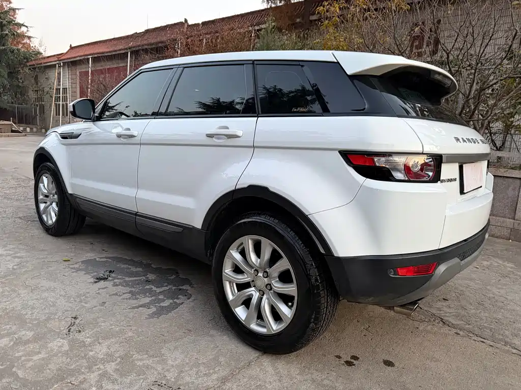 Land Rover Evoque 2016 — фото 15