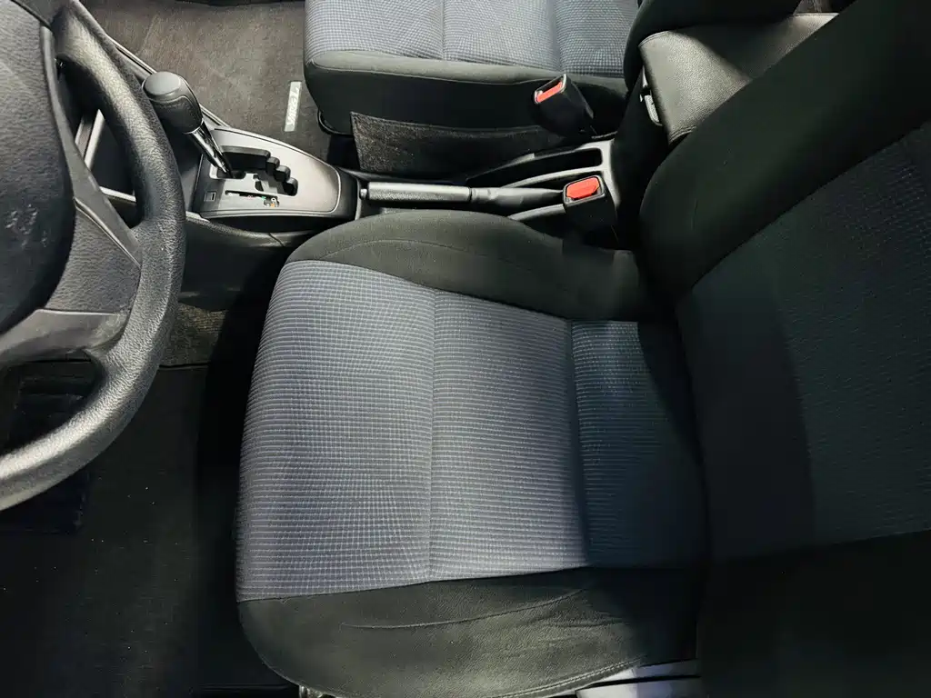 Toyota Yaris L 2019 — фото 12