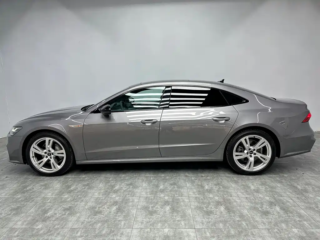 Audi A7L 2023 — фото 21