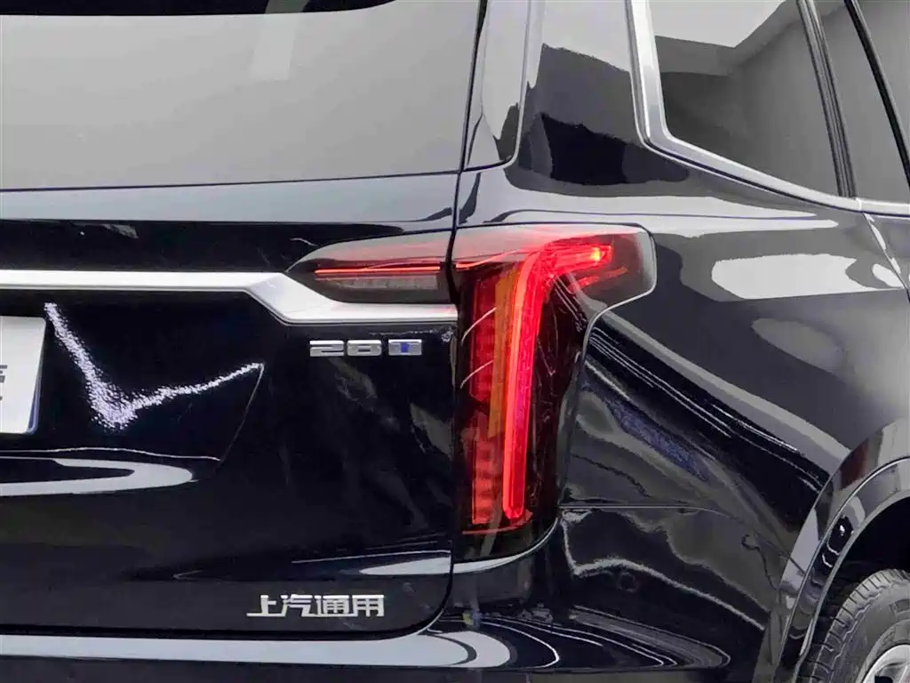 Cadillac XT6 2022 — фото 18