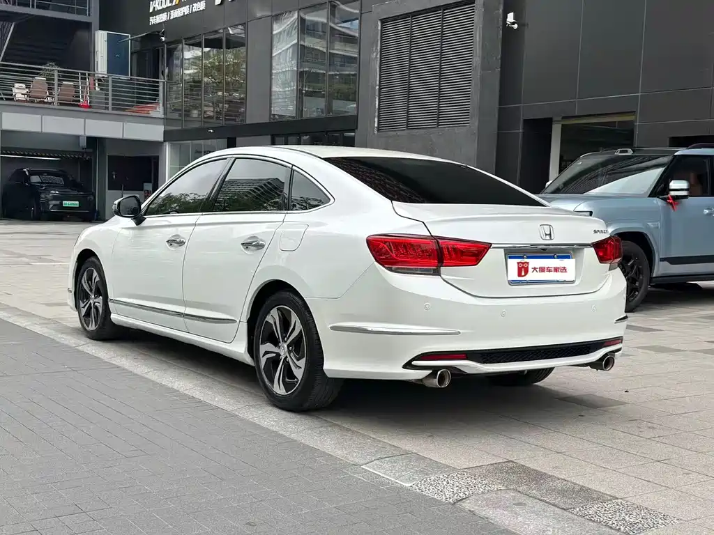 Honda Spirior 2015 — фото 5