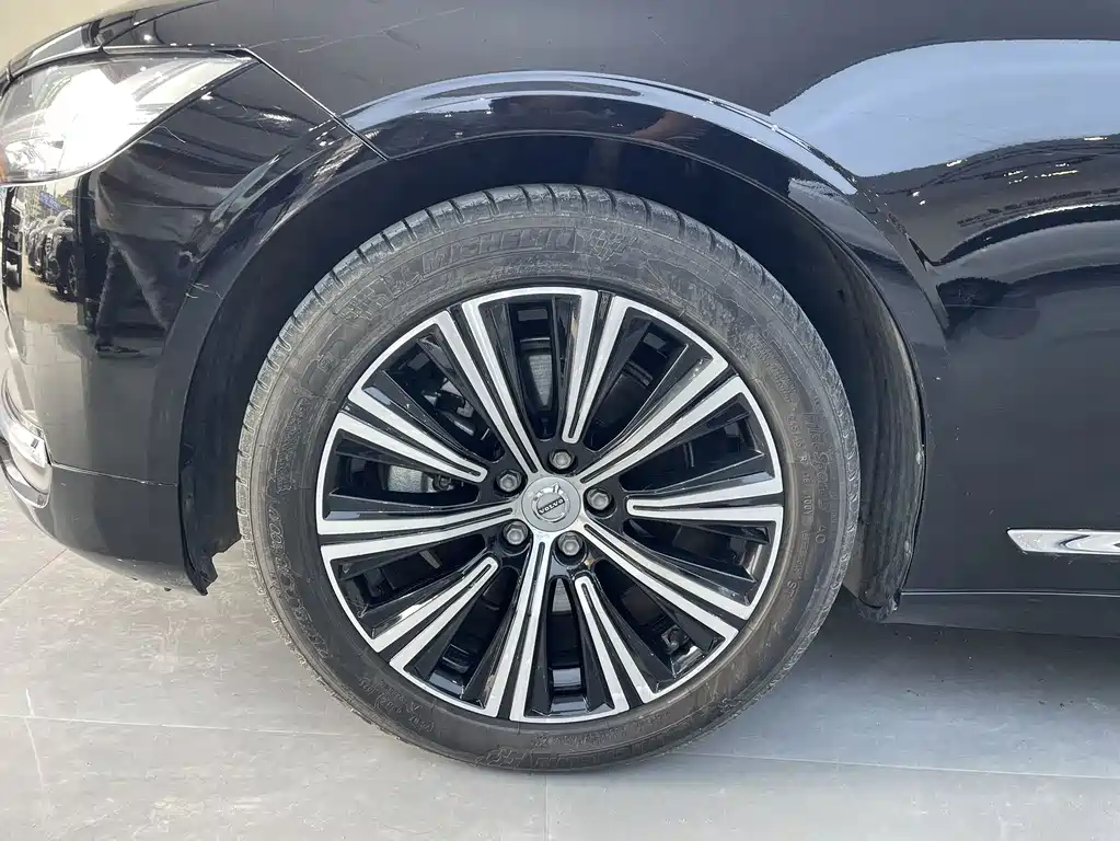 Volvo S90 2022 — фото 18