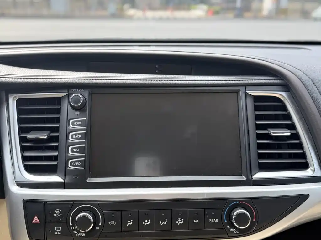 Toyota Highlander 2020 — фото 18