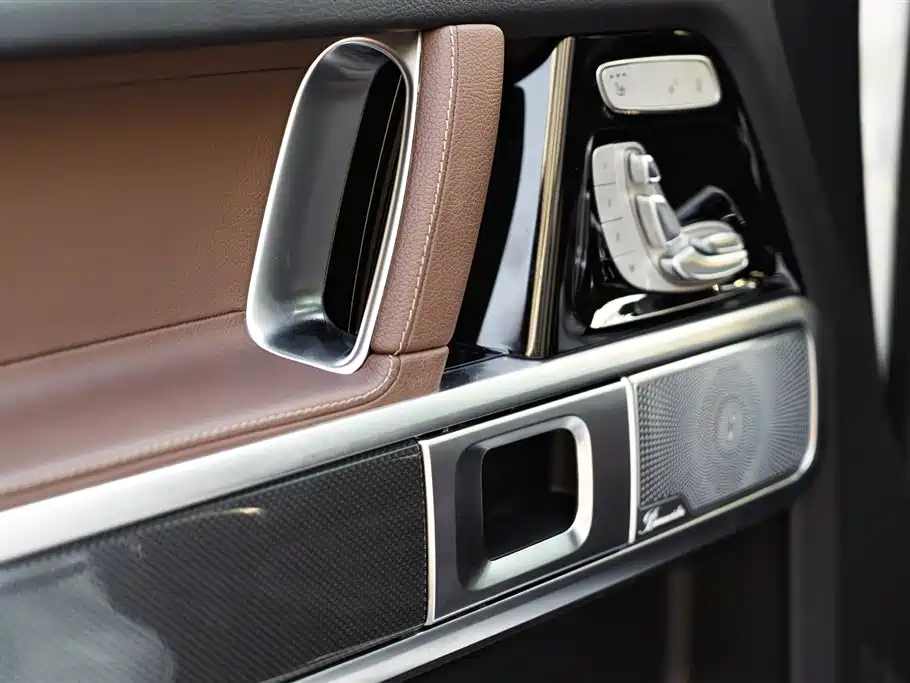 Mercedes-Benz G-Class 2023 — фото 13