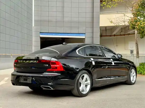 Volvo S90 2019