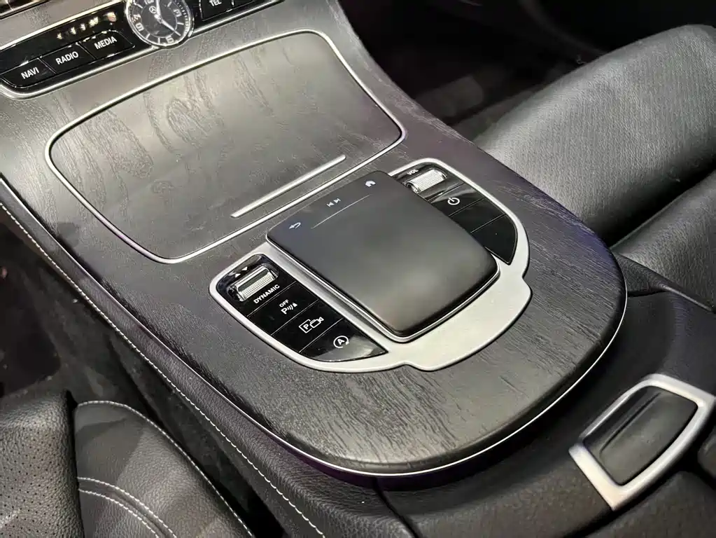 Mercedes-Benz E-Class 2018 — фото 9