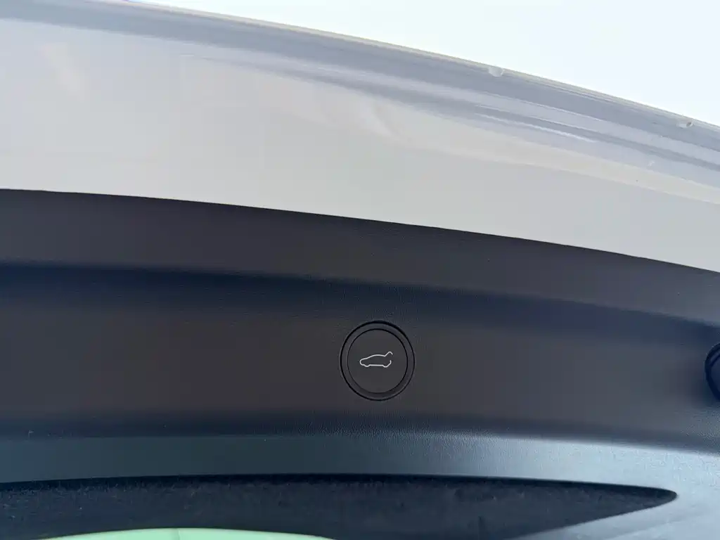 Tesla Model Y 2022 — фото 14