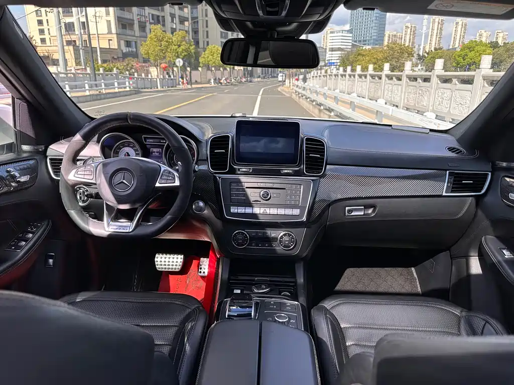 Mercedes-Benz GLE AMG 2016 — фото 12