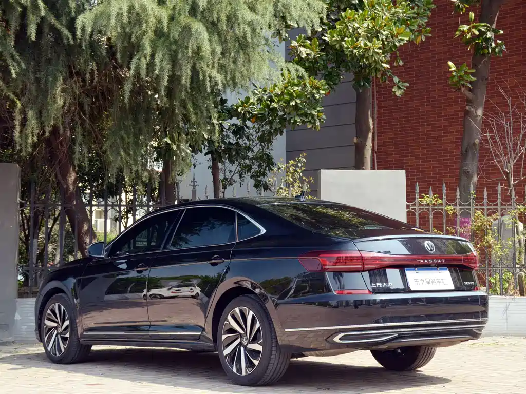 Volkswagen Passat 2025 — фото 12