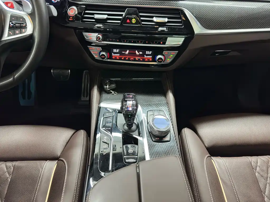BMW 6 Series GT 2022 — фото 15