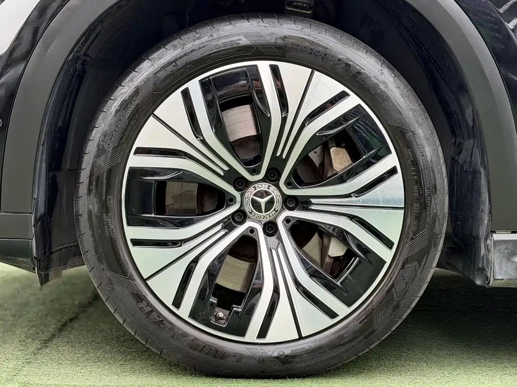 Mercedes-Benz EQE SUV 2023 — фото 21