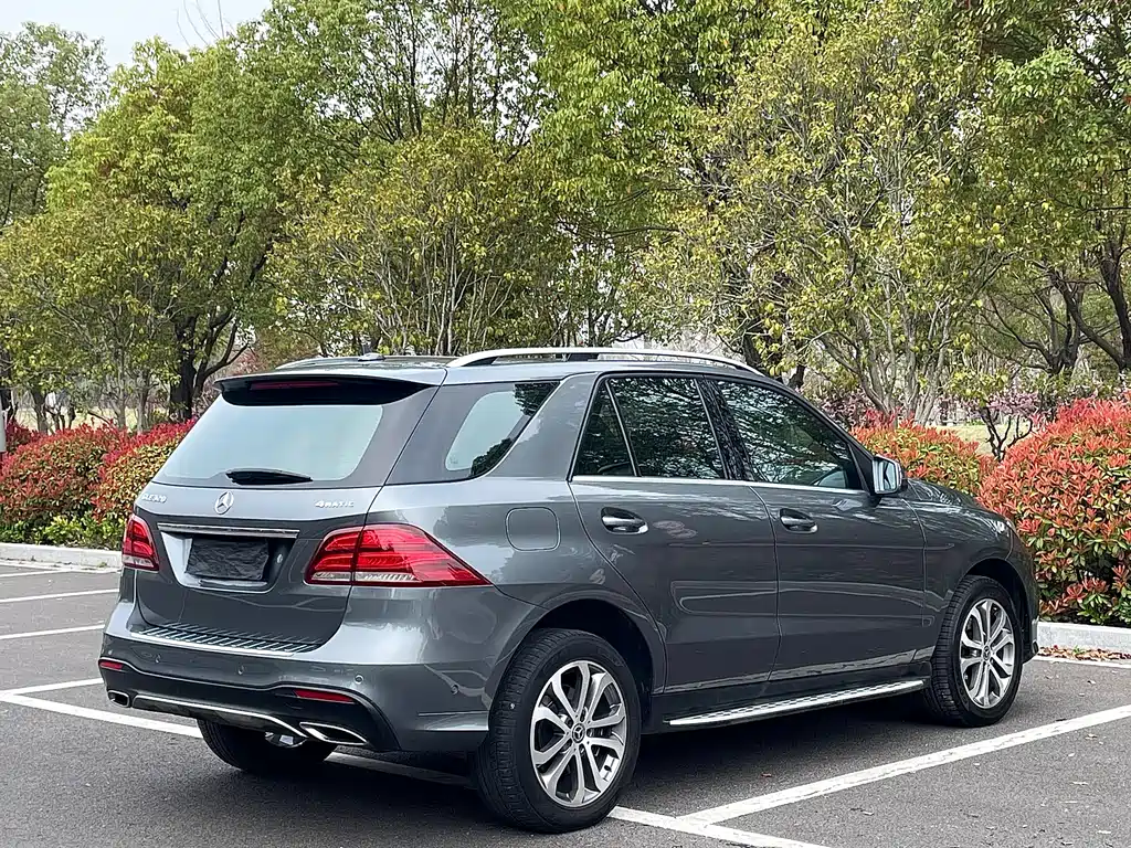Mercedes-Benz GLE 2017 — фото 16