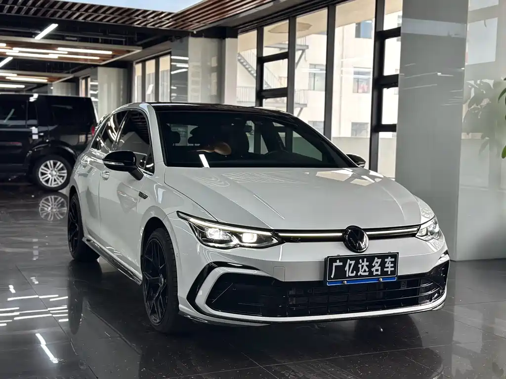 Volkswagen Golf 2024