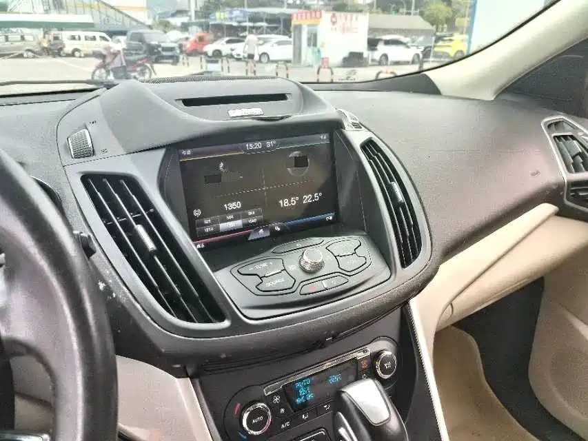 Ford Kuga 2014 — фото 10