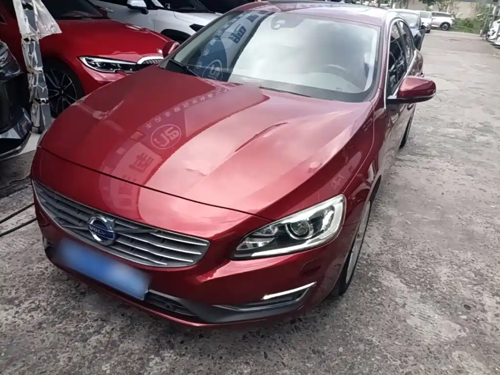 Volvo S60 2015 — фото 2
