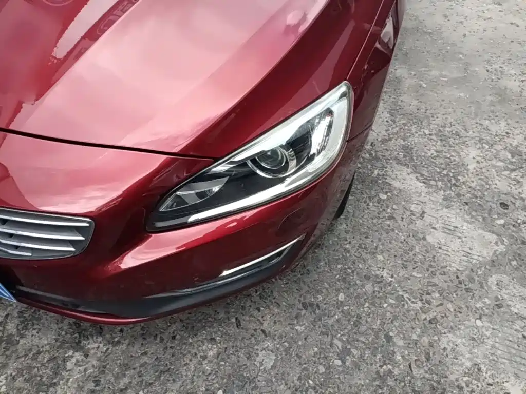 Volvo S60 2015 — фото 24