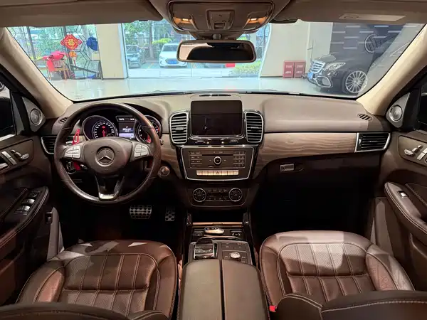 Mercedes-Benz GLE 2016