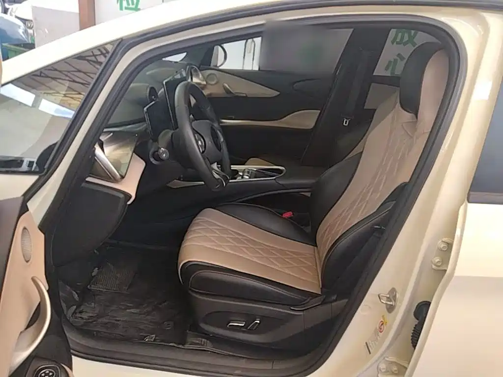 BYD Dolphin 2022 — фото 15