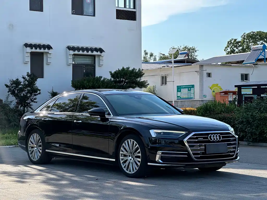 Audi A8 2019 — фото 3