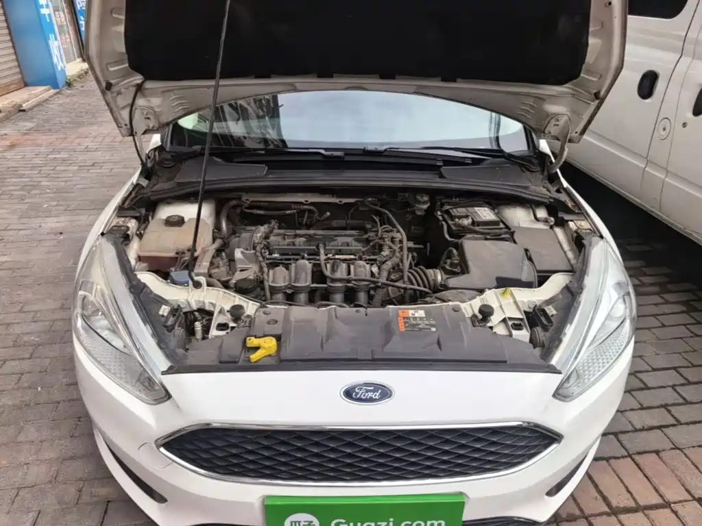 Ford Focus 2017 — фото 20