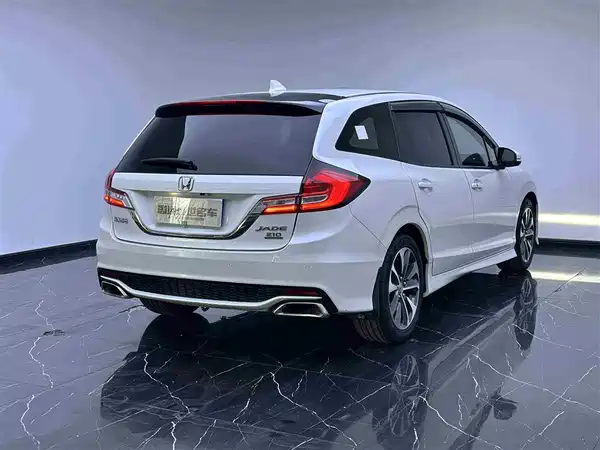 Honda Jade 2017