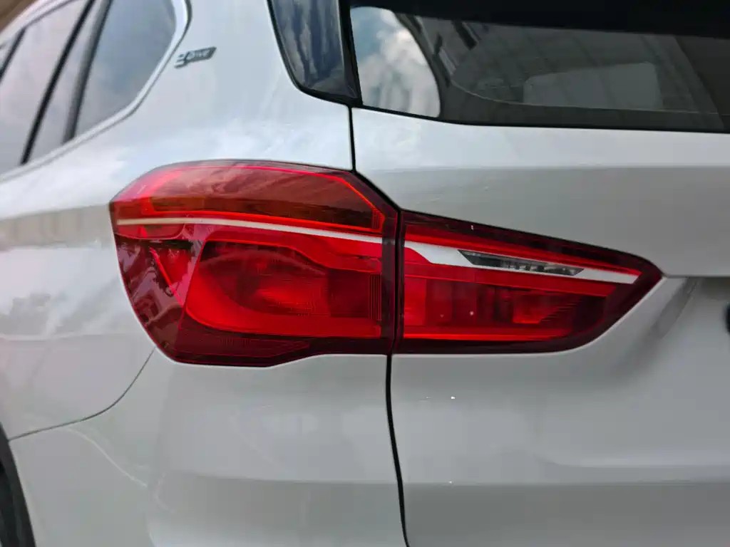 BMW X1 New Energy 2018 — фото 10