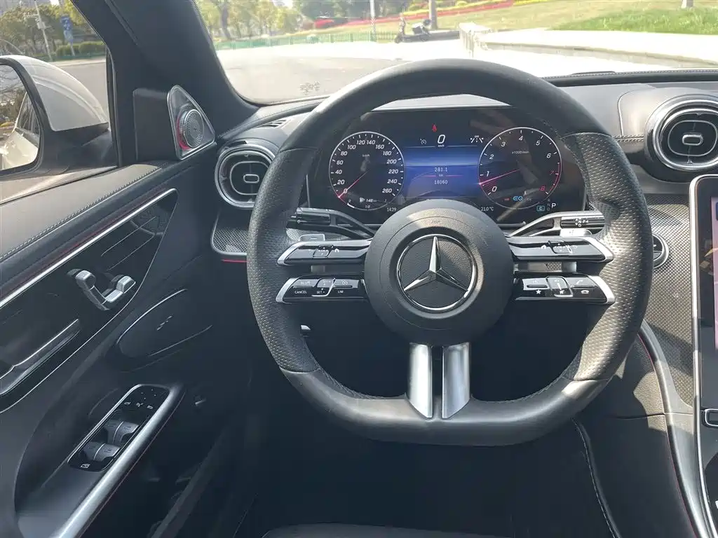 Mercedes-Benz C-Class 2022 — фото 11