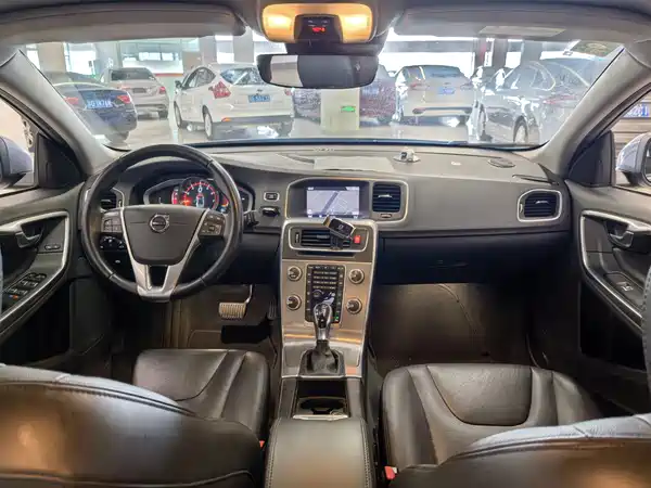 Volvo S60 2019
