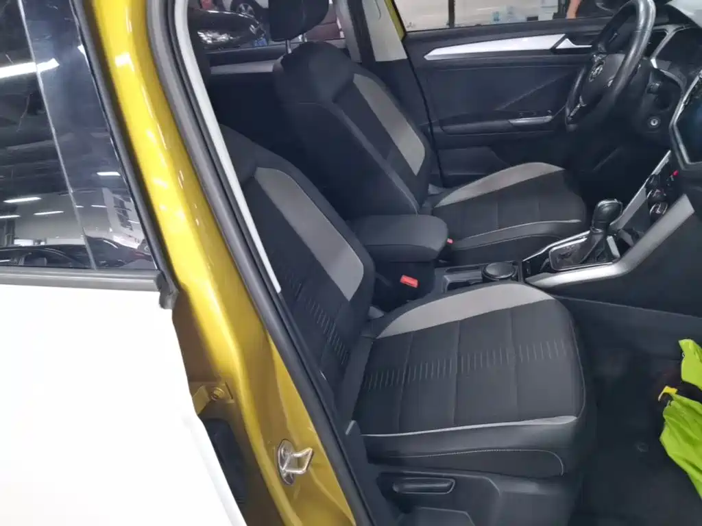Volkswagen T-Roc 2018 — фото 25