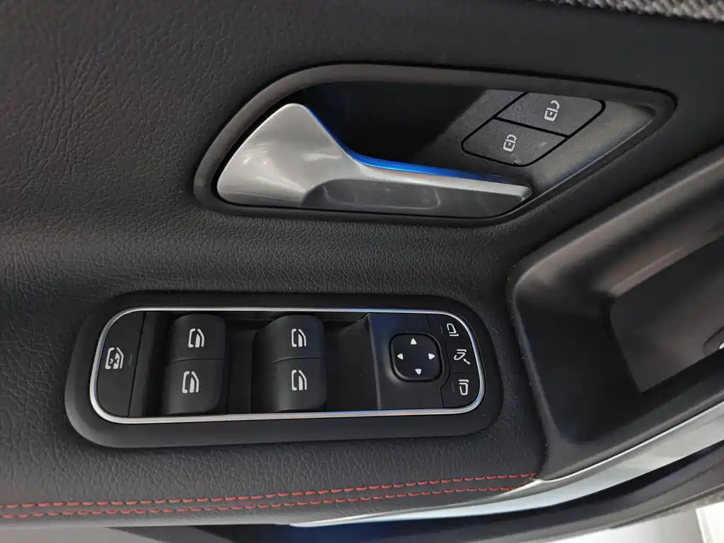 Mercedes-Benz A-Class 2025 — фото 25