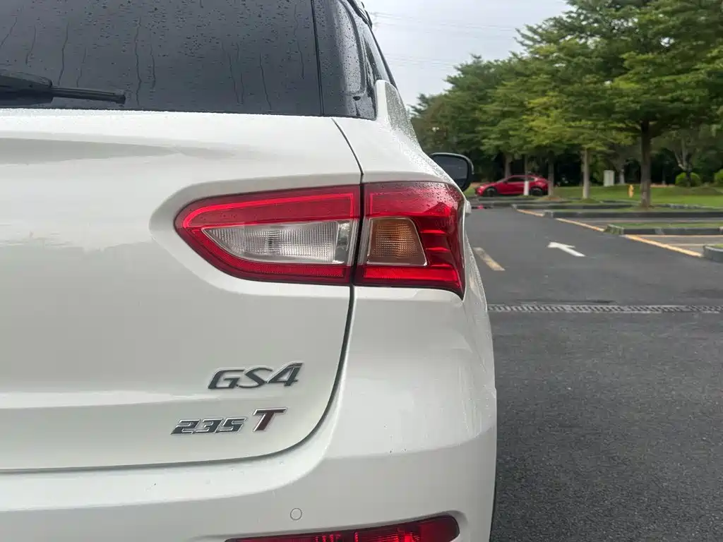 GAC Trumpchi GS4 2017 — фото 17