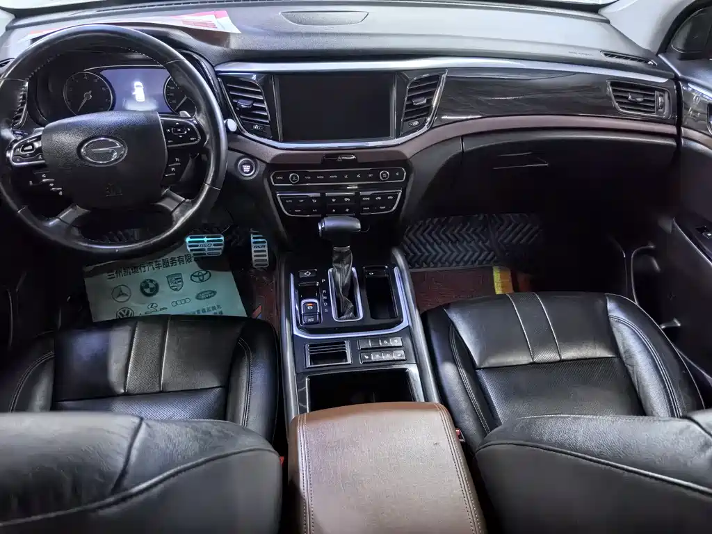GAC Motor Trumpchi GS8 2018 — фото 9