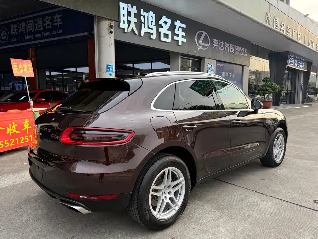 Porsche Macan 2017 — фото 13