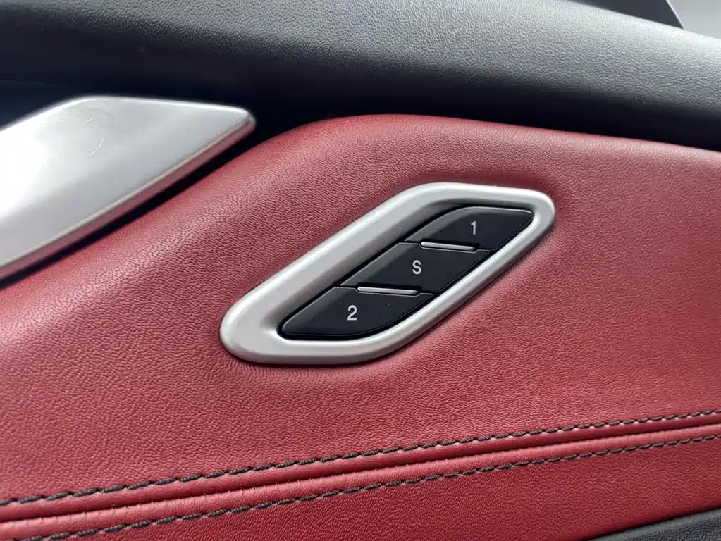 Maserati Levante 2017 — фото 14