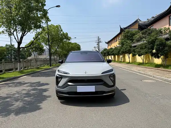 NIO ES6 2020
