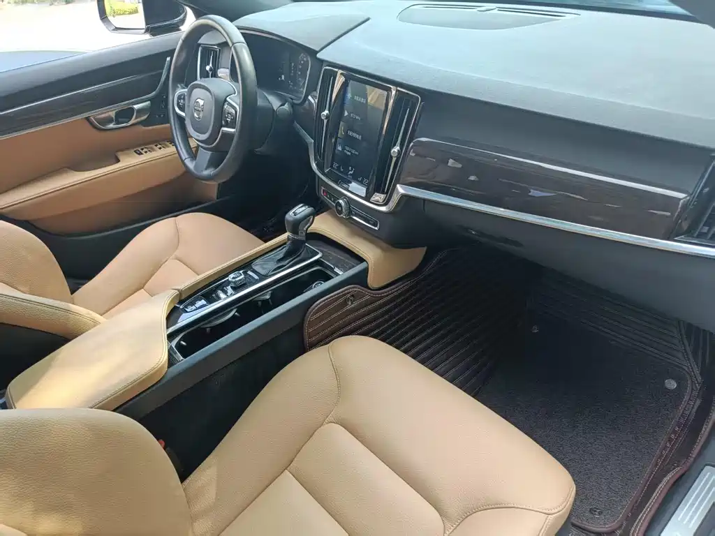 Volvo S90 2018 — фото 13