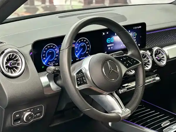 Mercedes-Benz EQB 2024
