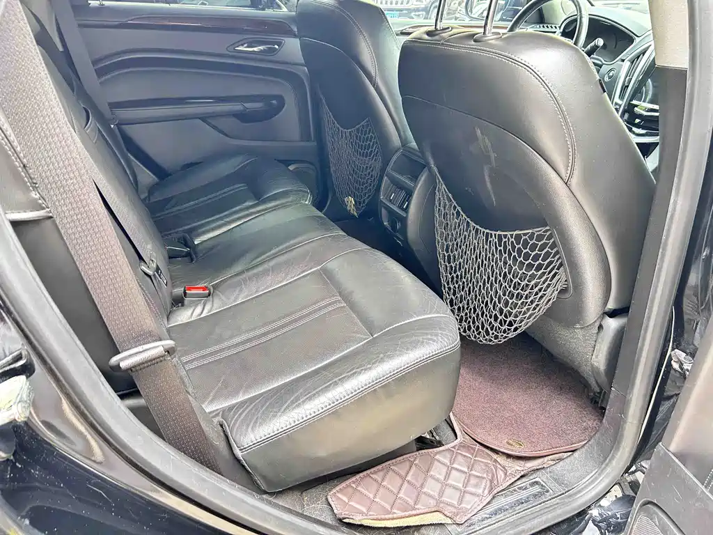 Cadillac SRX 2016 — фото 14