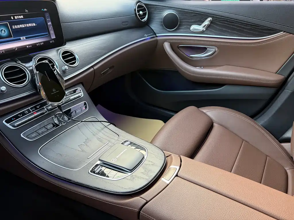 Mercedes-Benz E-Class 2019 — фото 10