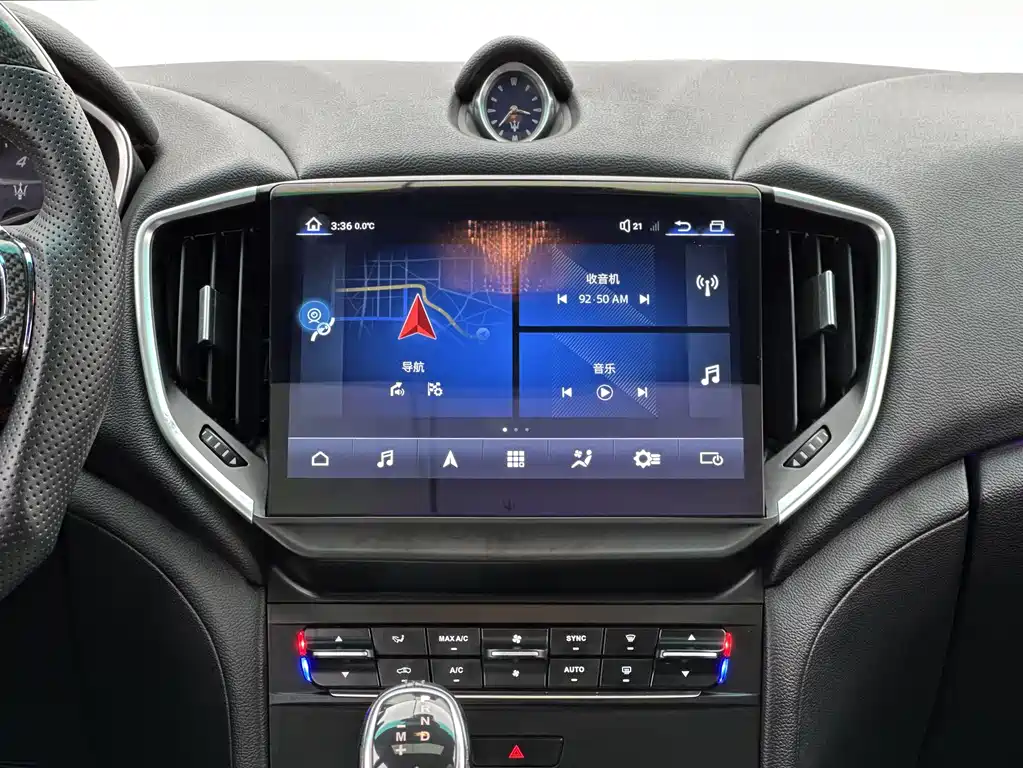 Maserati Ghibli 2016 — фото 12