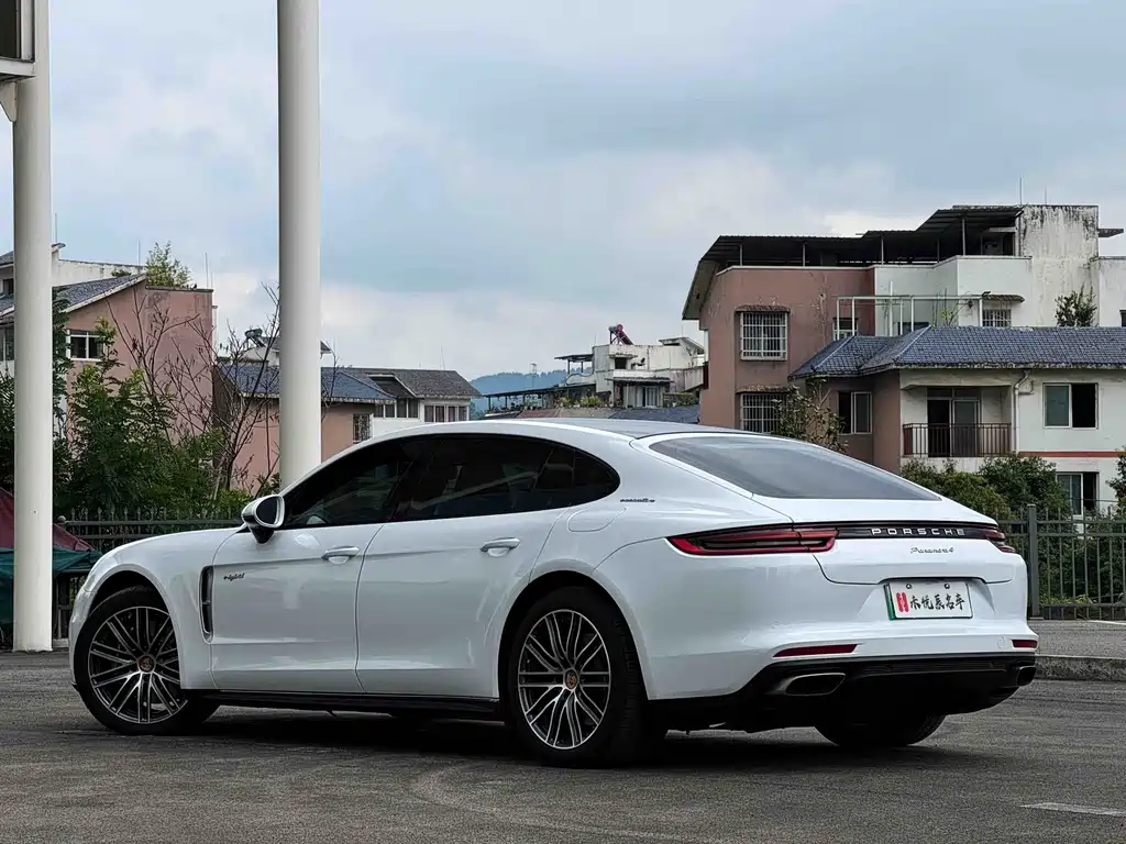 Porsche Panamera New Energy 2019 — фото 19