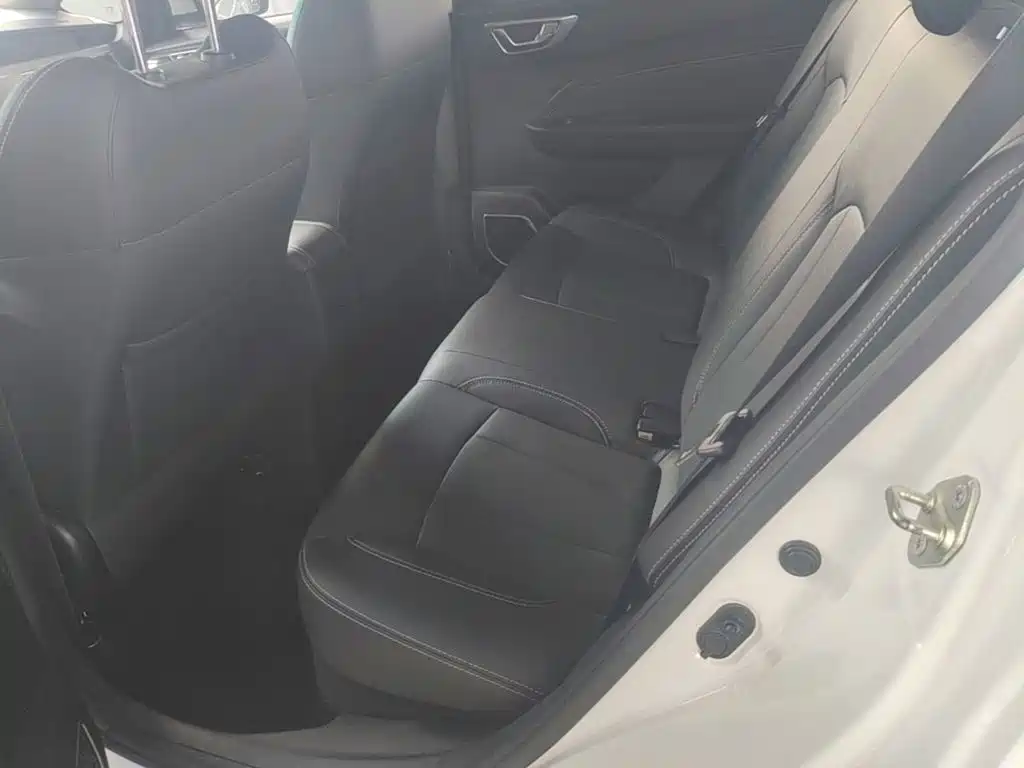 Geely Vision X3 2020 — фото 17