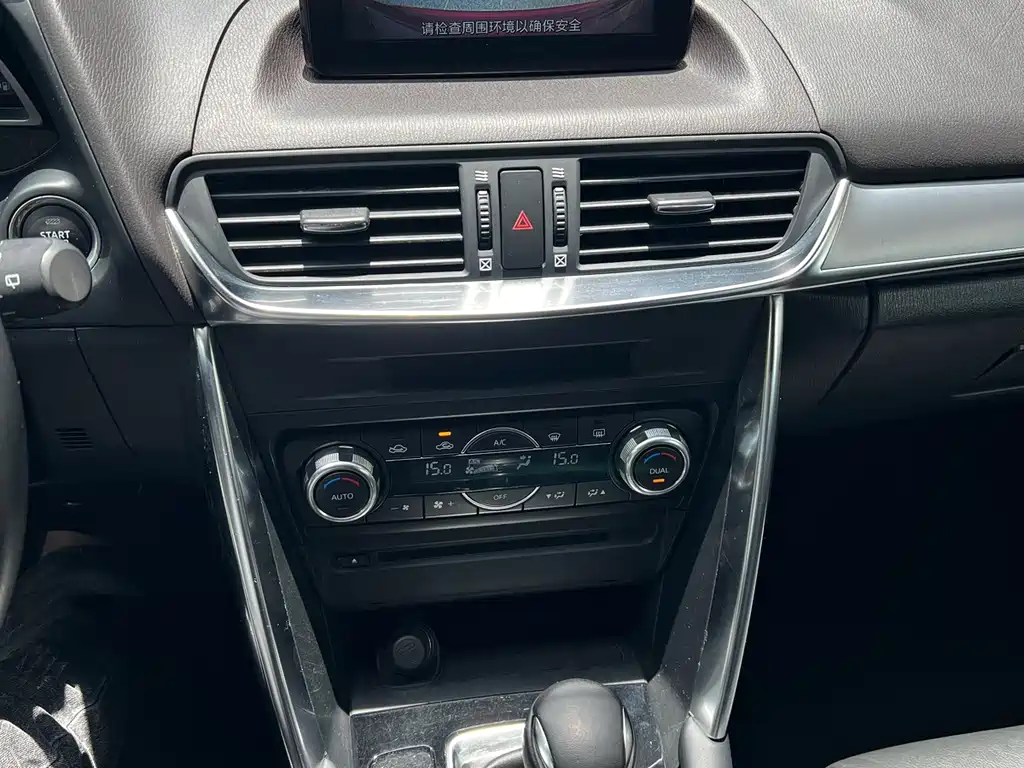 Mazda CX-4 2016 — фото 17