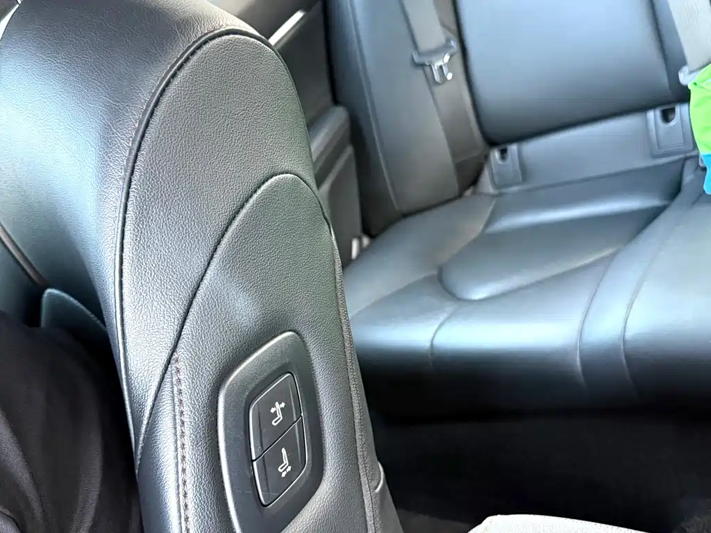 Toyota Camry 2019 — фото 16