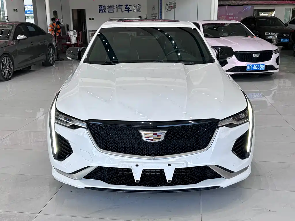 Cadillac CT4 2020 — фото 2