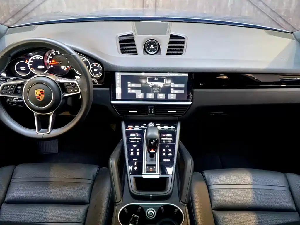 Porsche Cayenne 2019 — фото 10