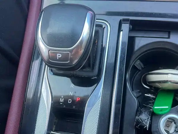 Hongqi H5 2023