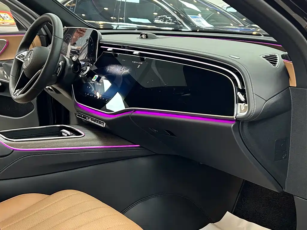 Mercedes-Benz E-Class 2025 — фото 8