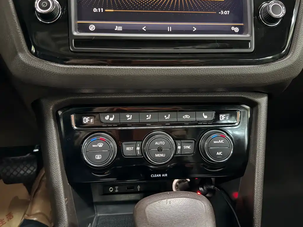 Volkswagen Tiguan L 2017 — фото 18