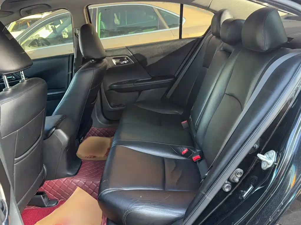 Honda Accord 2015 — фото 15